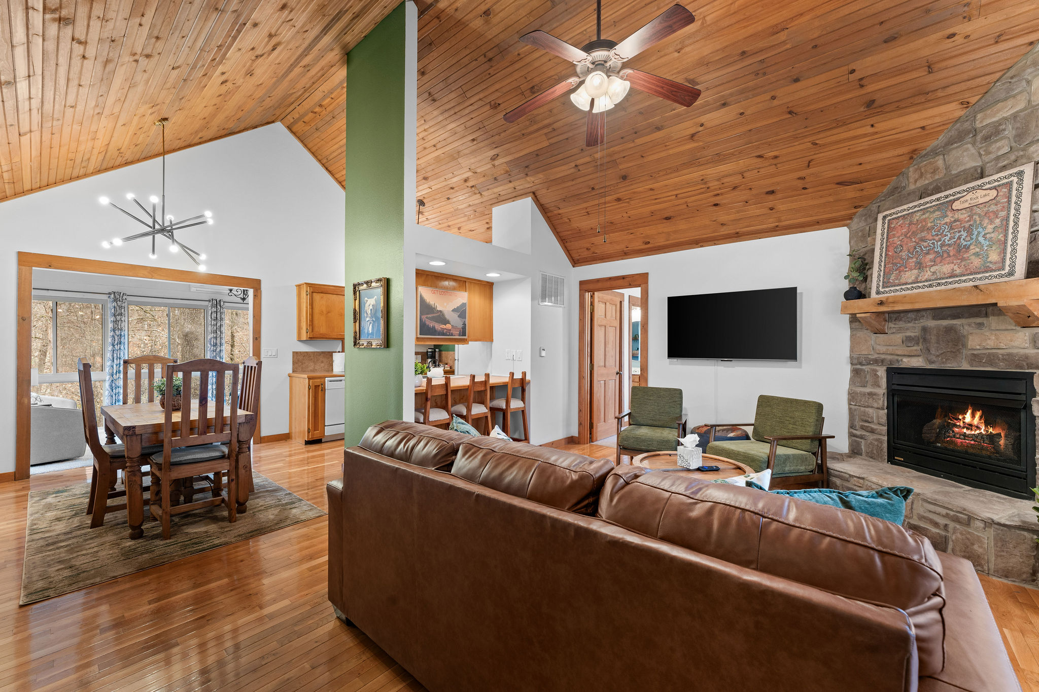 Wright Way cabin, photo 2 of 6